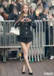 oh-my-girl-yooa-v0-bi1l39g20moc1.jpg
