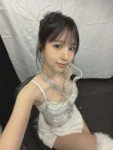 260419-mina-instagram-update-mina-in-austin-v0-nenmg7fvf3wg1.webp