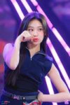 260405 Beni Bittersweet at SBS Inkigayo On-Site Photos - 1.jpg