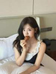 ive-yujin-v0-4umjvg6e2m4h1.webp