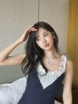 ive-yujin-v0-b77pvi6e2m4h1.webp