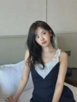 ive-yujin-v0-cbltmg6e2m4h1.webp
