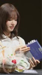 260314 아이브 비트로드 팬사인회 중 팬과 대화를 하는 리즈 직캠 (6) #아이브 #BEARTOAD #팬사인회 #Shorts [Aj9r8Icqew].webm