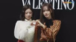 아이브 리즈·레이, 메종 발렌티노 포토월 행사🎥IVE LIZ·REI VALENTINO Fireflies Event 2026.3.20 Newsen [TzJ17pLkg14]-2.webm
