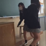 1759859421724615.webm